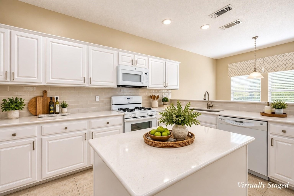 1385 El Camino Village Drive - Photo 8
