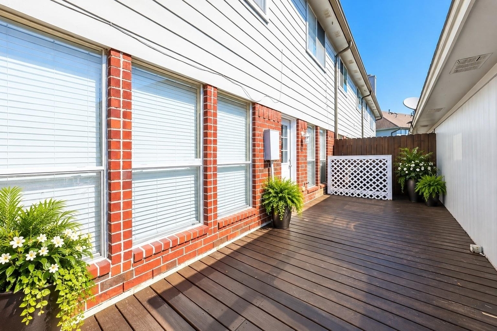 1385 El Camino Village Drive - Photo 20