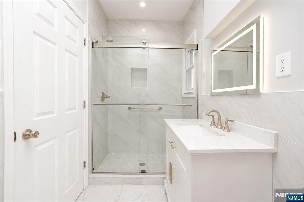 734 Summer - Photo 14