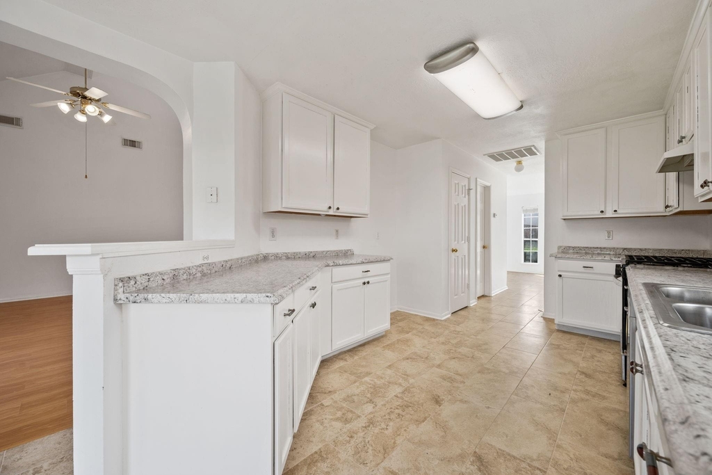 26900 Castlecliff Lane - Photo 9