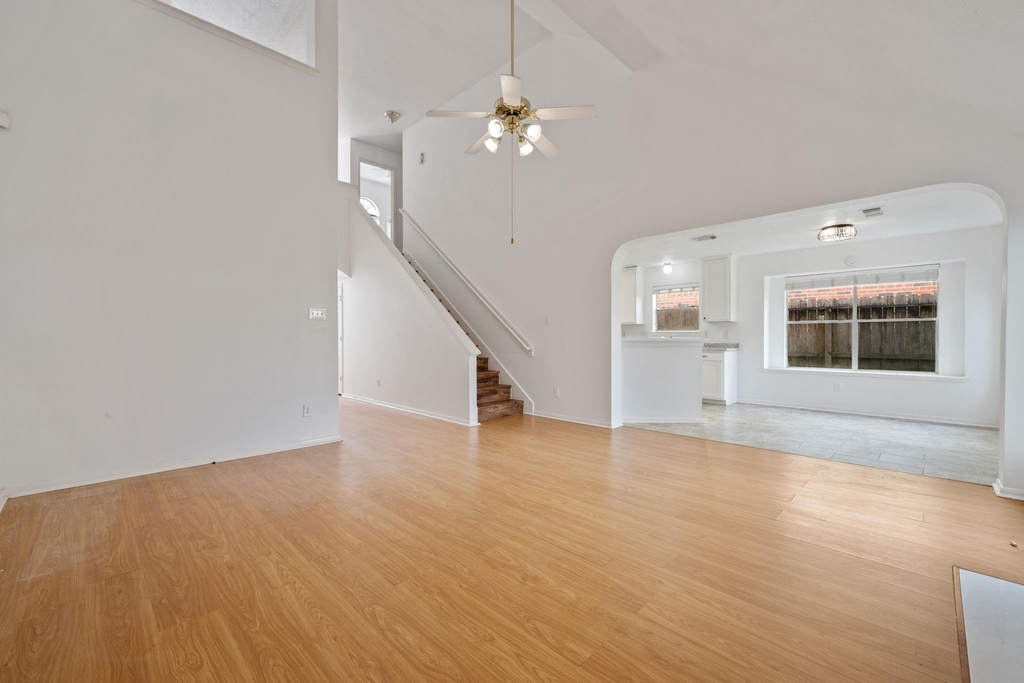 26900 Castlecliff Lane - Photo 6
