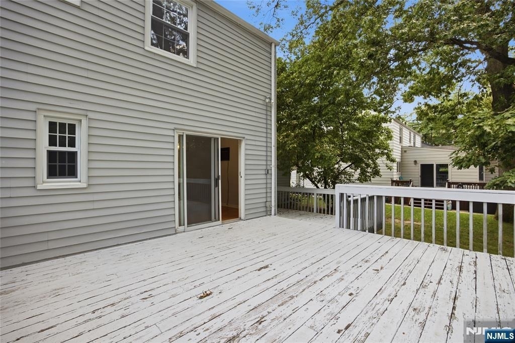 557 Monroe - Photo 20