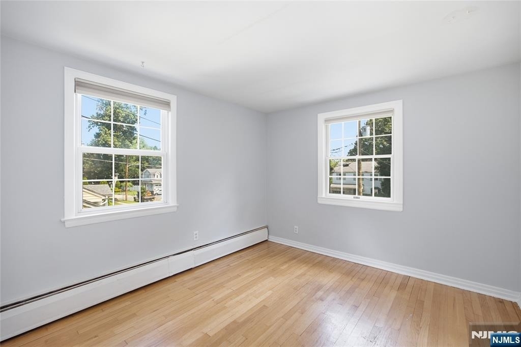 557 Monroe - Photo 14