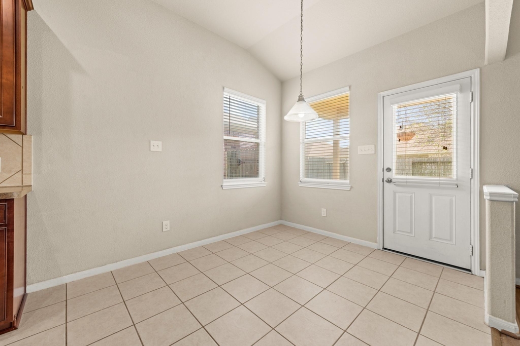 6103 Schaumburg Drive - Photo 8