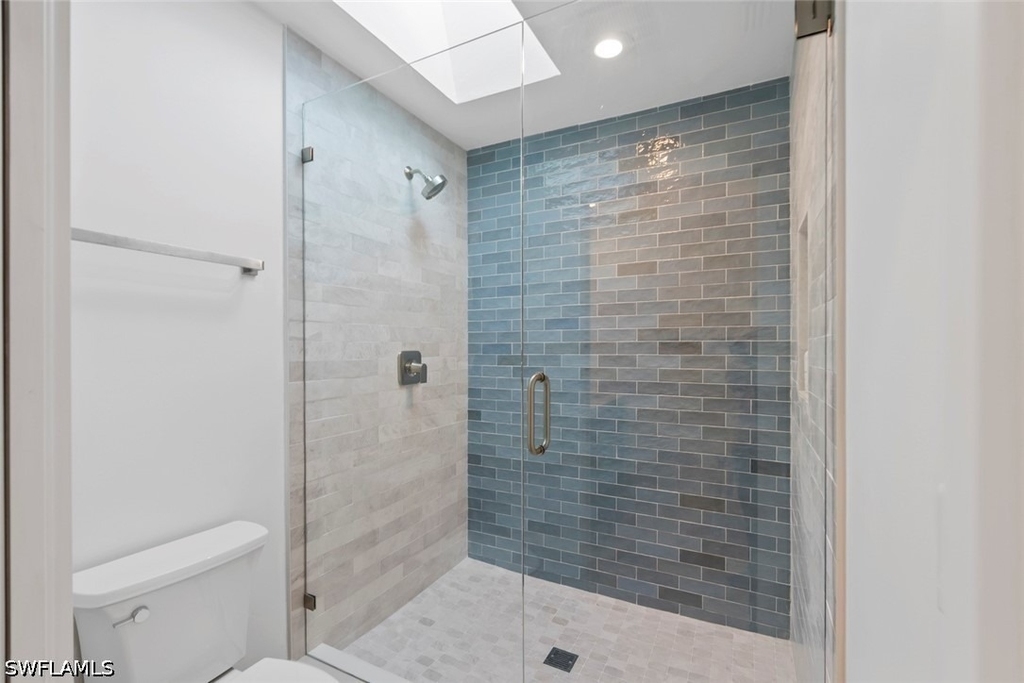 339 4th Avenue N - Photo 17