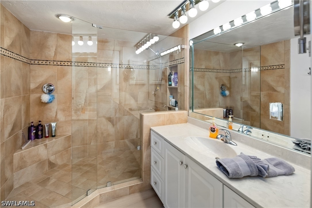1041 Swallow Avenue - Photo 19