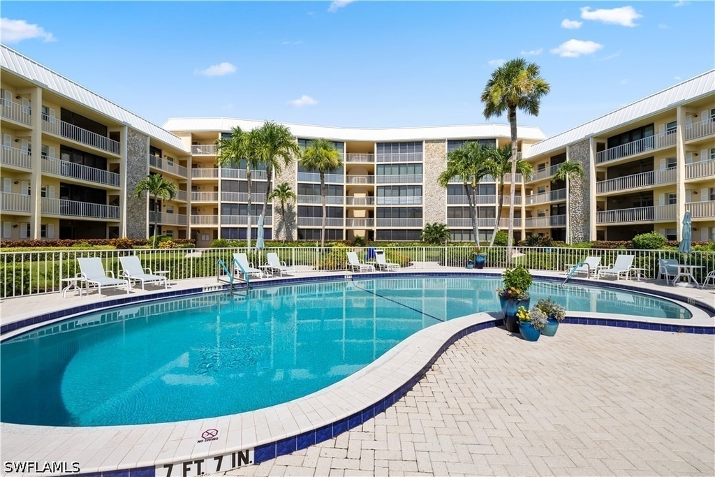 3000 Gulf Shore Boulevard N - Photo 0