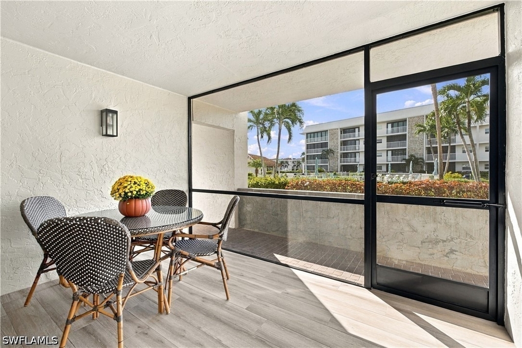 3000 Gulf Shore Boulevard N - Photo 4