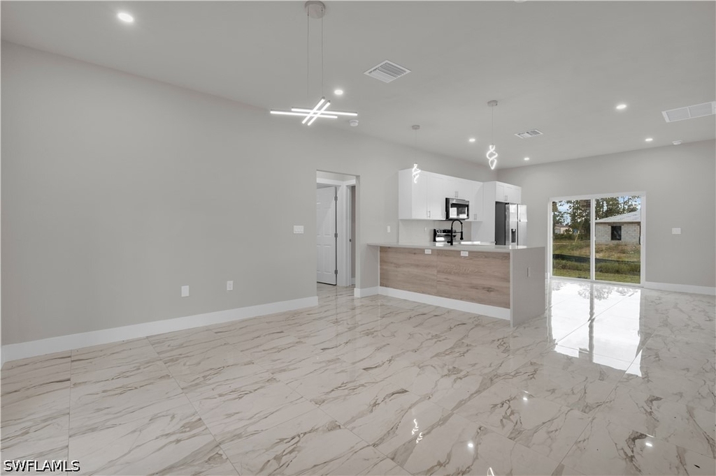 816 Palomino Street E - Photo 19