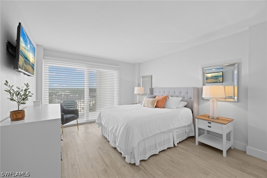 1300 Gulf Shore Boulevard N - Photo 12