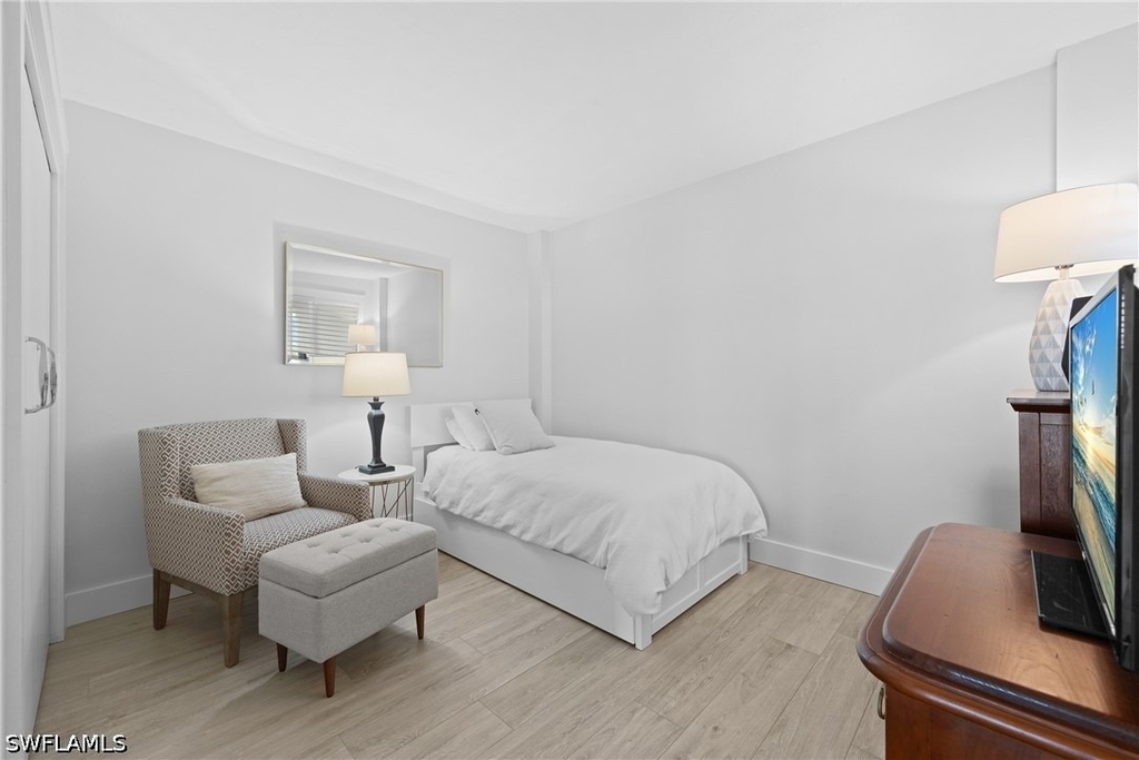 1300 Gulf Shore Boulevard N - Photo 15