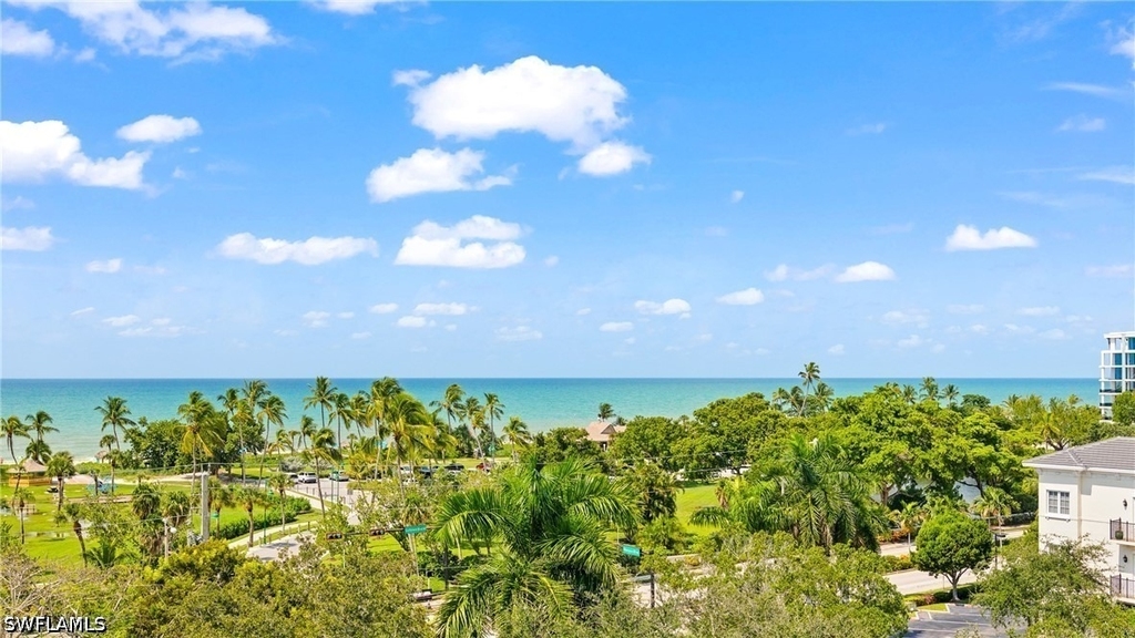 1300 Gulf Shore Boulevard N - Photo 11