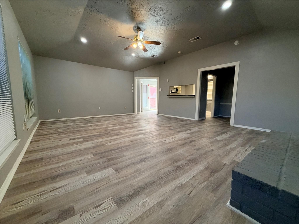 2731 Flintrock Circle - Photo 14