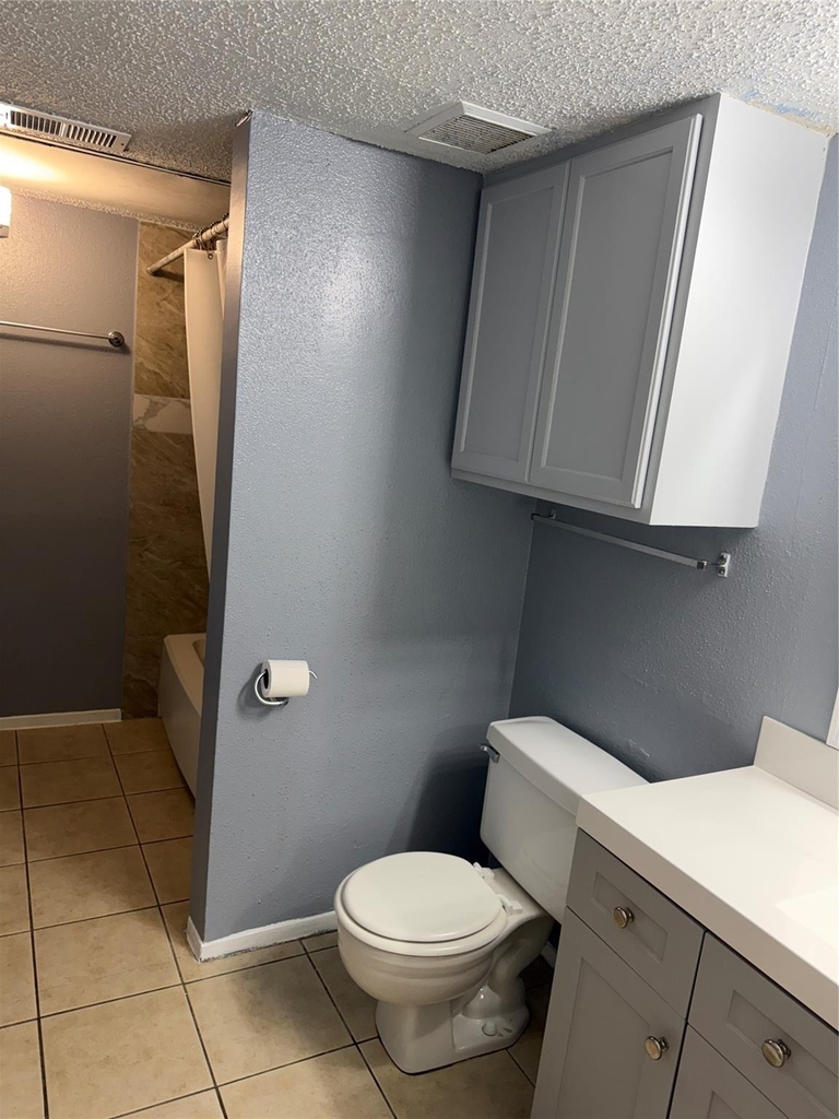 10855 Meadowglen Lane - Photo 3