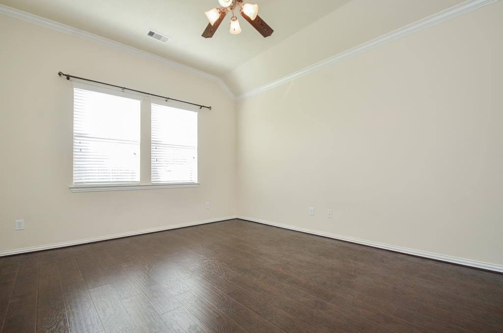 2827 Lakecrest Forest Drive - Photo 18