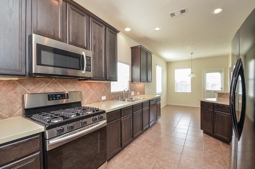 2827 Lakecrest Forest Drive - Photo 7
