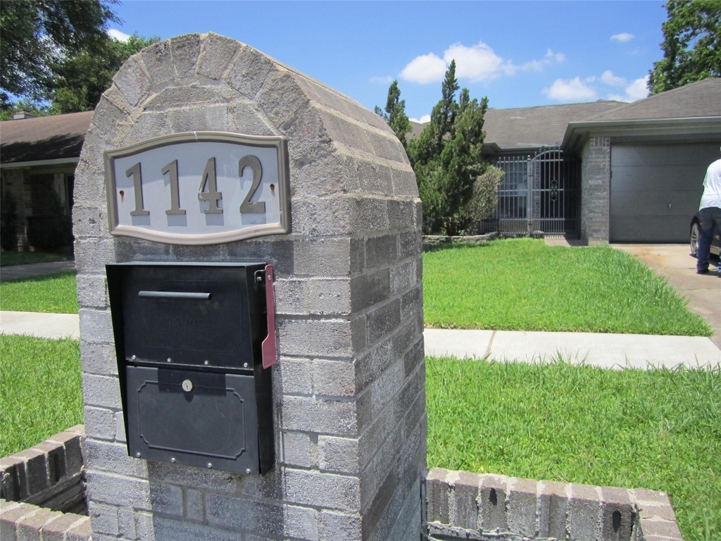 1142 Mossridge Drive - Photo 8