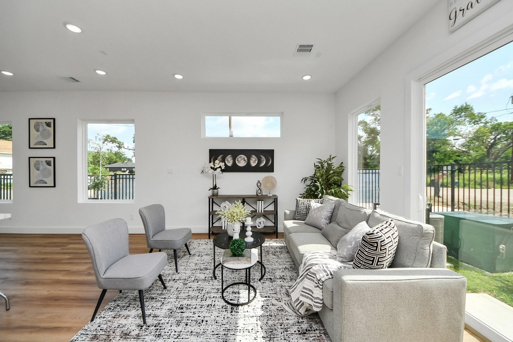 2434 Harrington Street - Photo 16