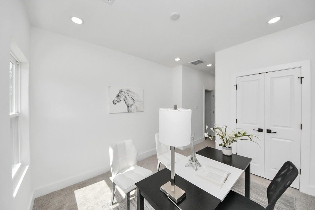 2434 Harrington Street - Photo 31