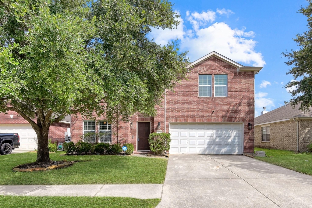 30327 Deleon Fields Drive - Photo 1