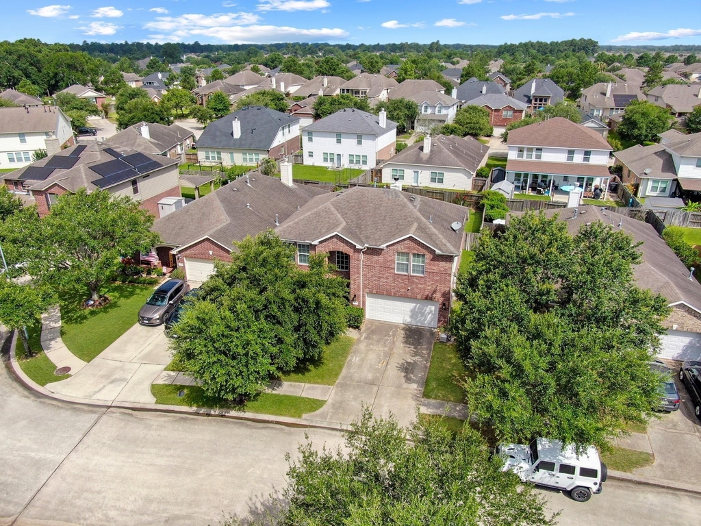 30327 Deleon Fields Drive - Photo 34