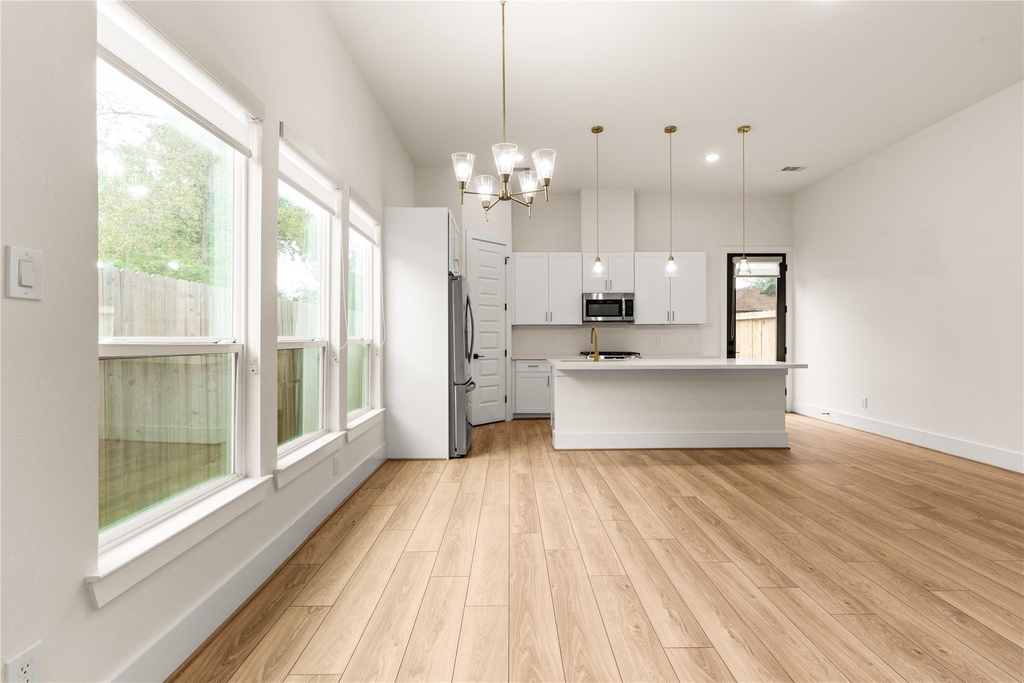 7117 Goforth Street - Photo 8