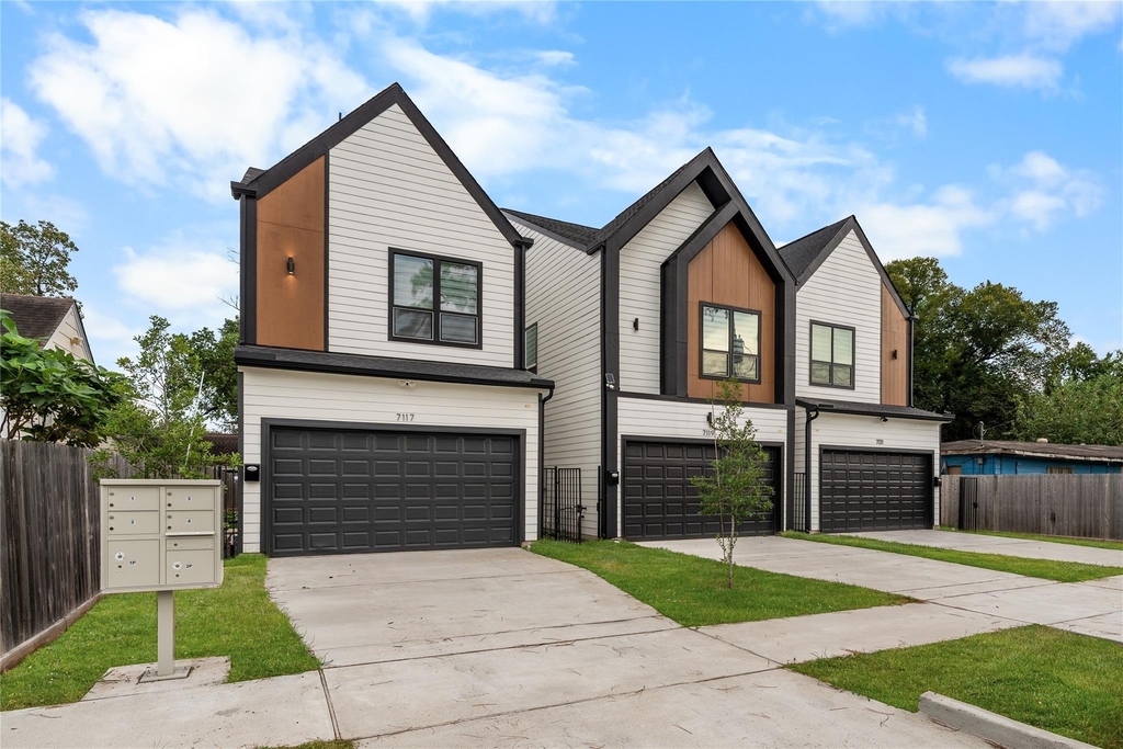7117 Goforth Street - Photo 1