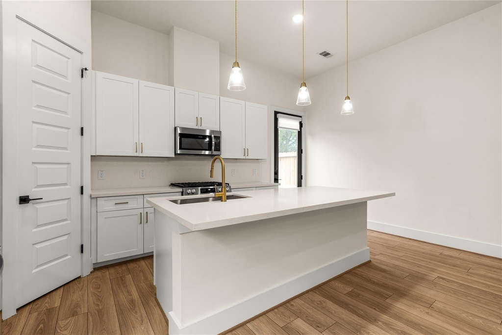7117 Goforth Street - Photo 12