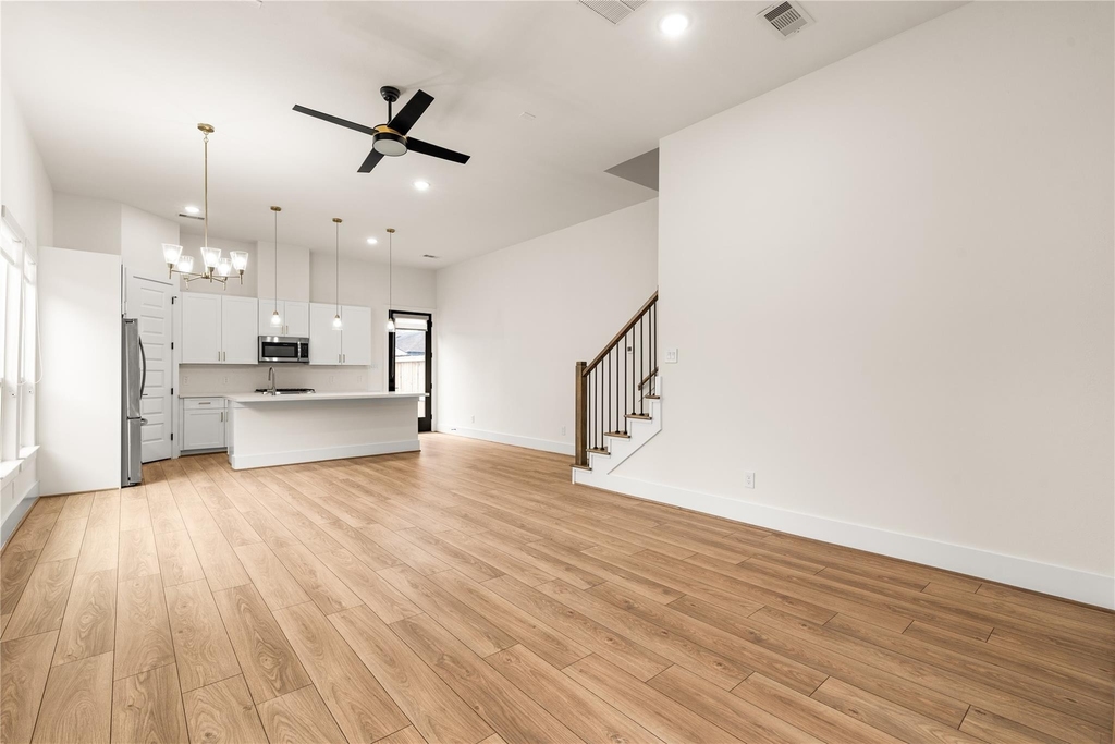 7117 Goforth Street - Photo 2