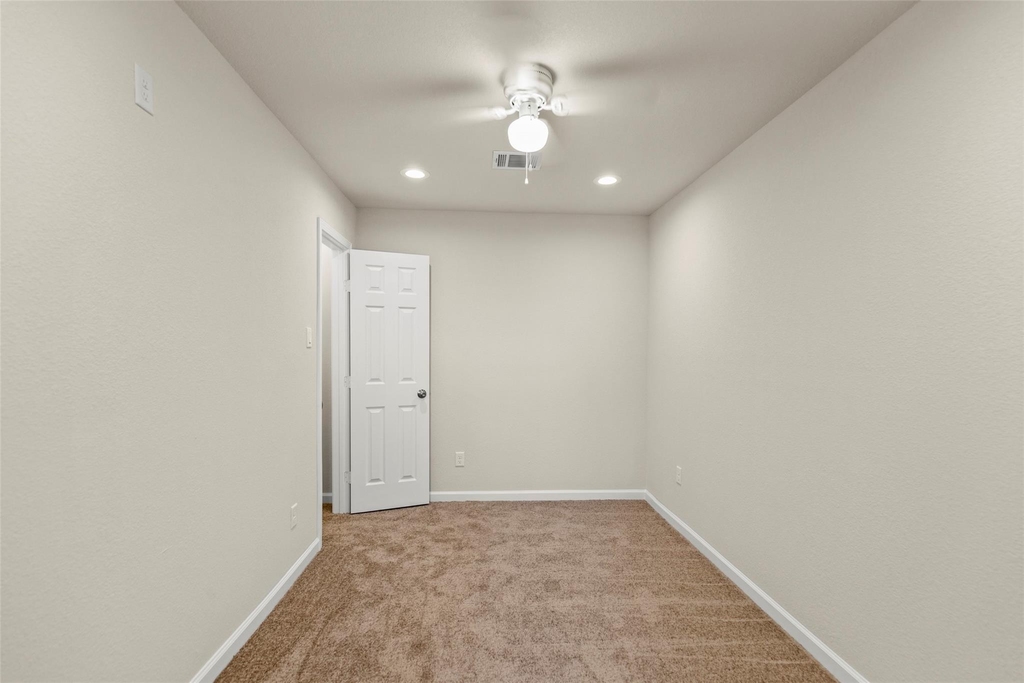 7750 Avenue J - Photo 14