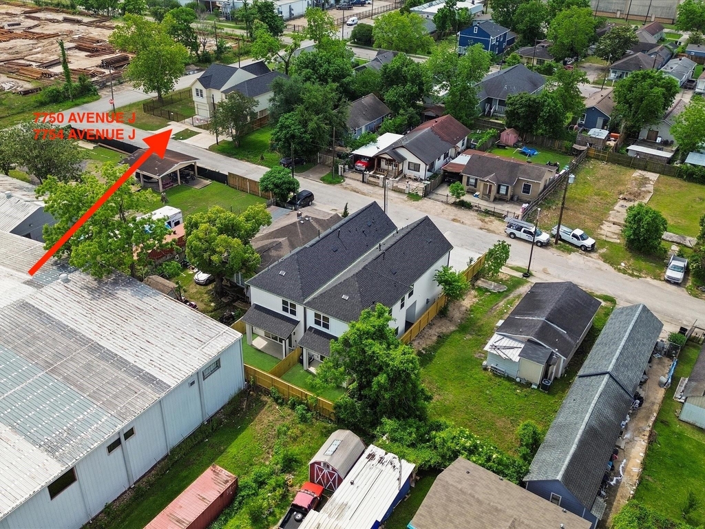 7750 Avenue J - Photo 2