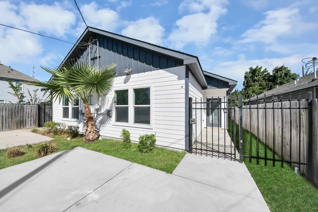 7502 Sandle Street - Photo 2