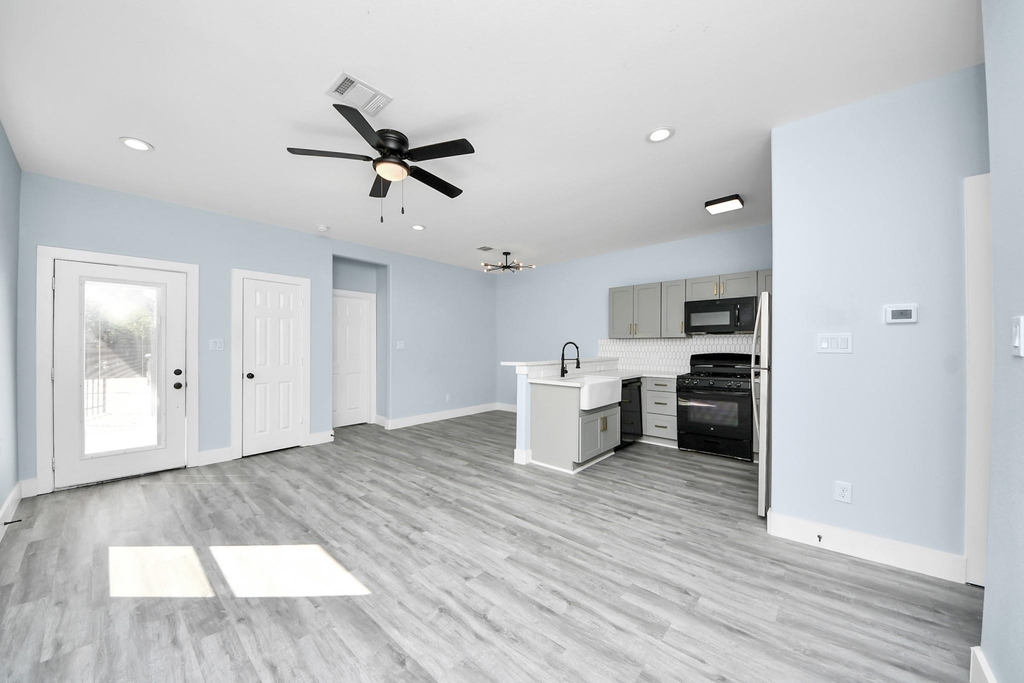 7502 Sandle Street - Photo 12