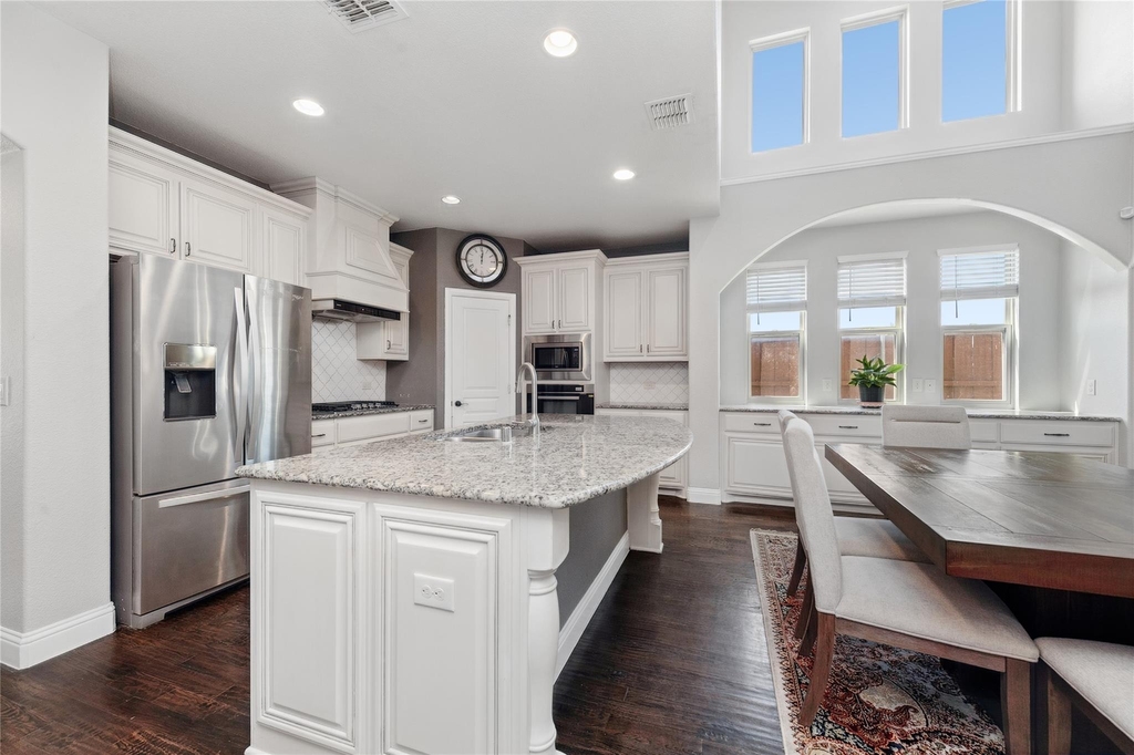 916 Marion Farm Rd - Photo 6