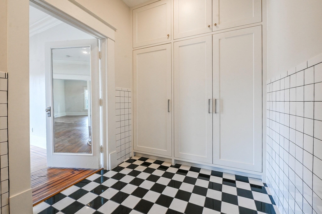 811 Stuart Street - Photo 7