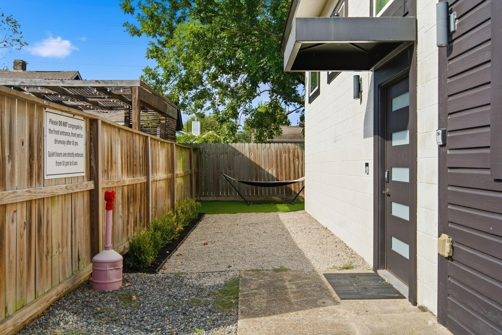 109 Bryan Street - Photo 32