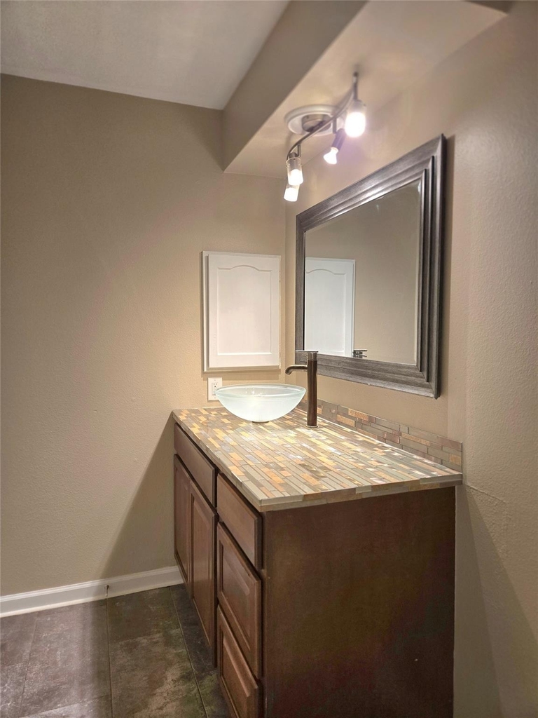 1539 Ramada Drive - Photo 8