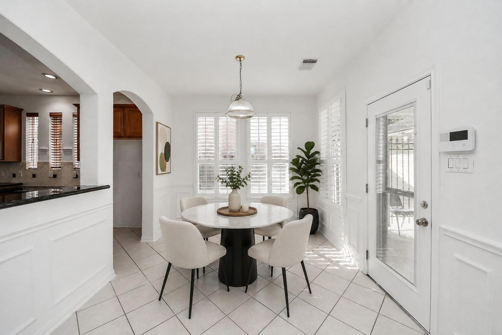 20111 Biscayne Hill Court - Photo 14