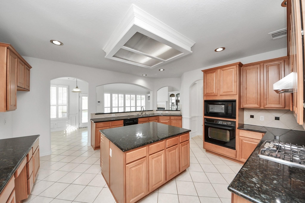 20111 Biscayne Hill Court - Photo 9