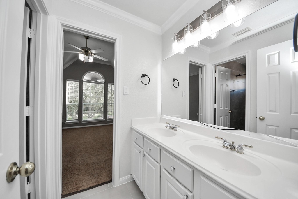 20111 Biscayne Hill Court - Photo 34
