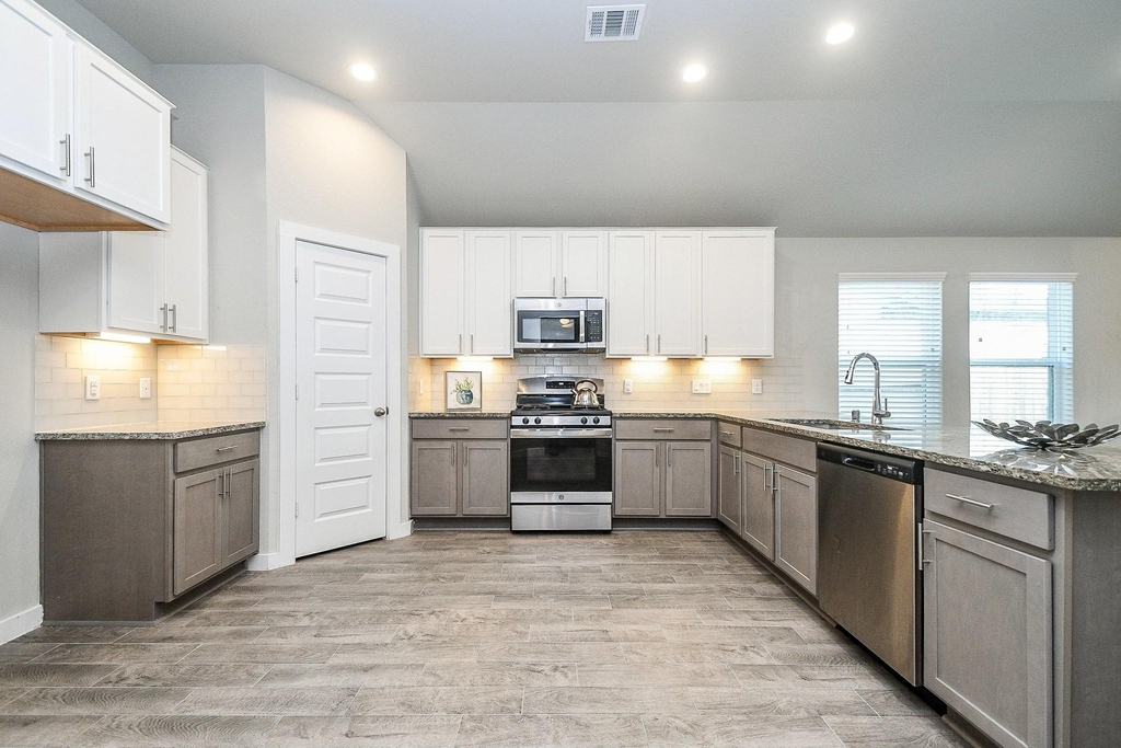 3234 Dawn Redwood Lane - Photo 6