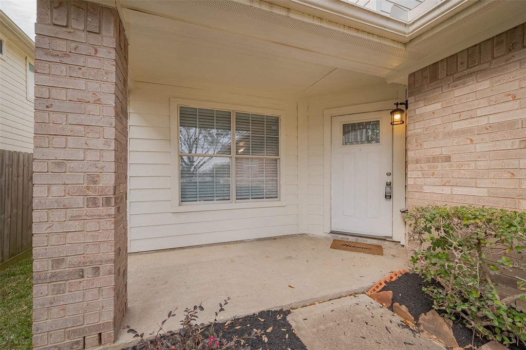 19254 Cypress Peak Lane - Photo 2