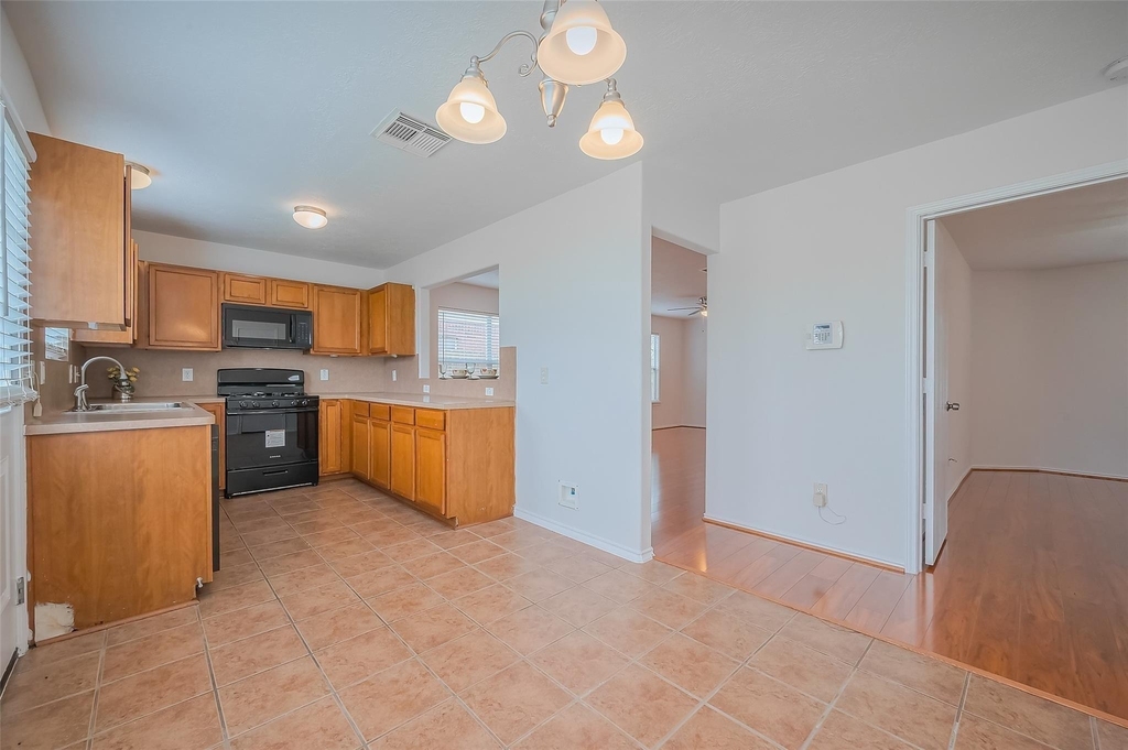 19254 Cypress Peak Lane - Photo 8