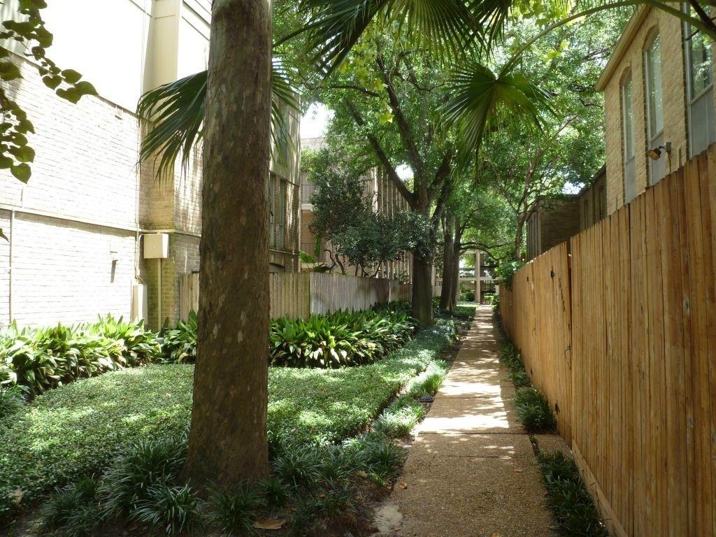 4643 Wild Indigo Street - Photo 11