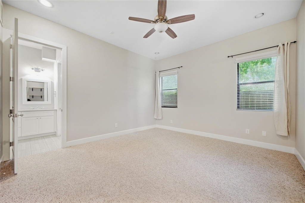 3015 Preston Street - Photo 5
