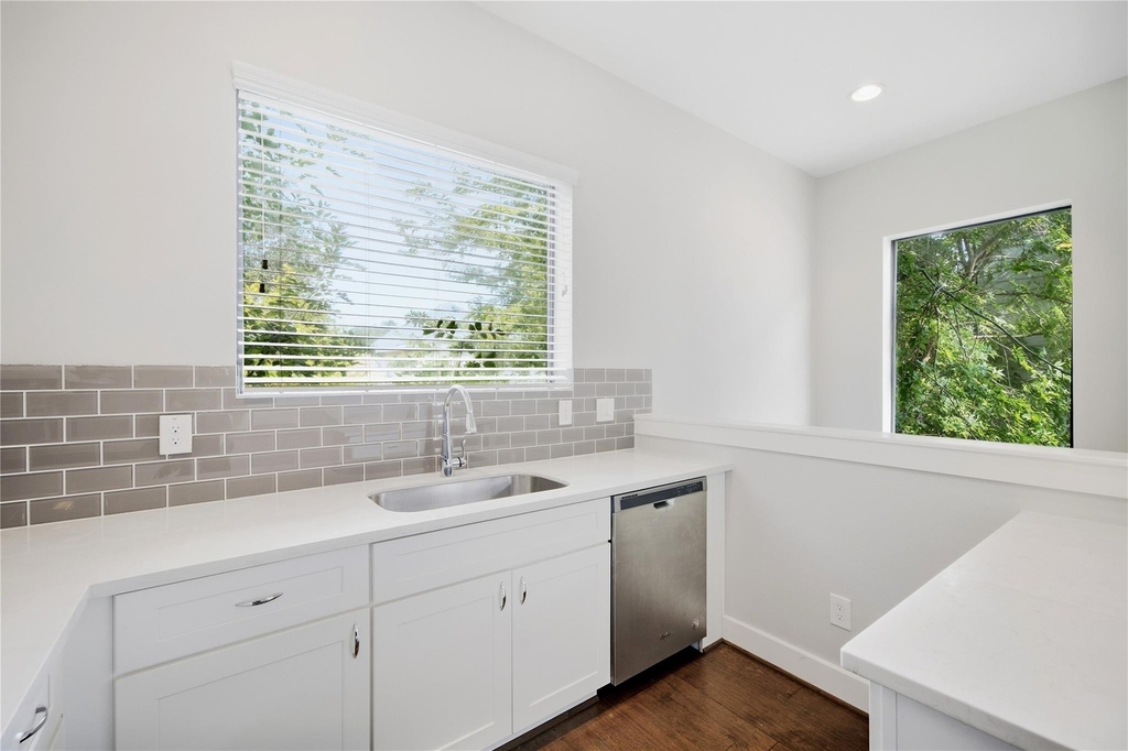 3015 Preston Street - Photo 16
