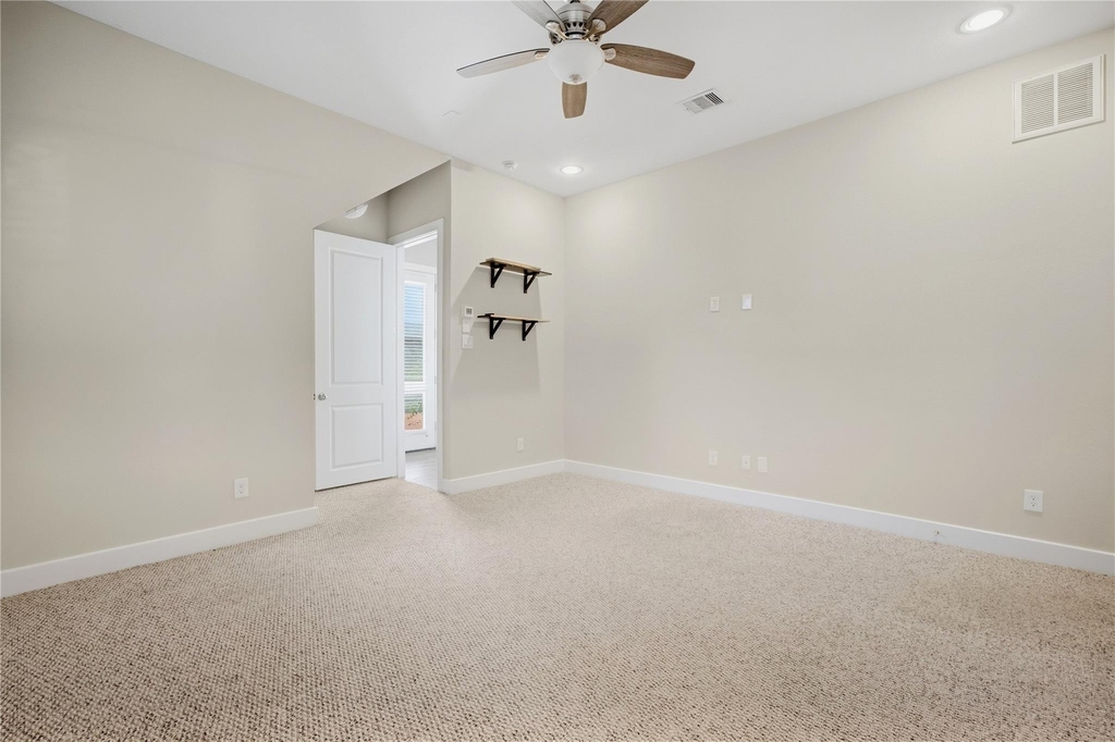 3015 Preston Street - Photo 4