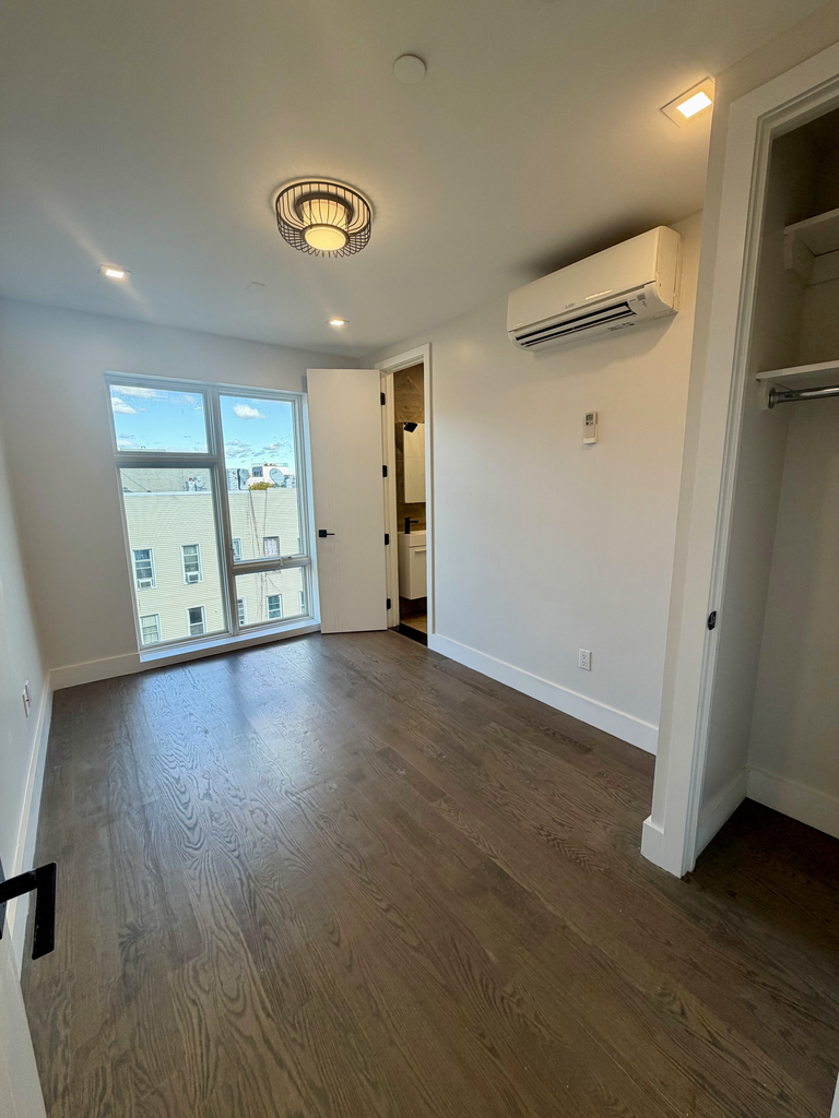 334 Evergreen Avenue - Photo 13