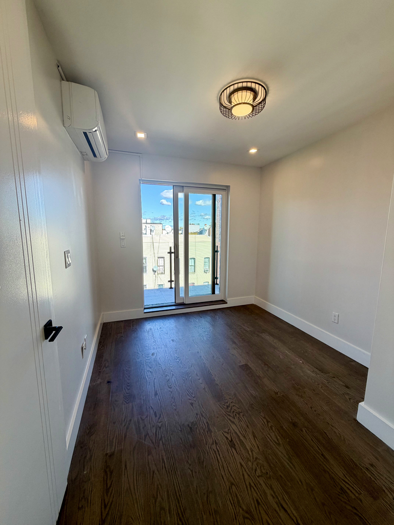 334 Evergreen Avenue - Photo 8
