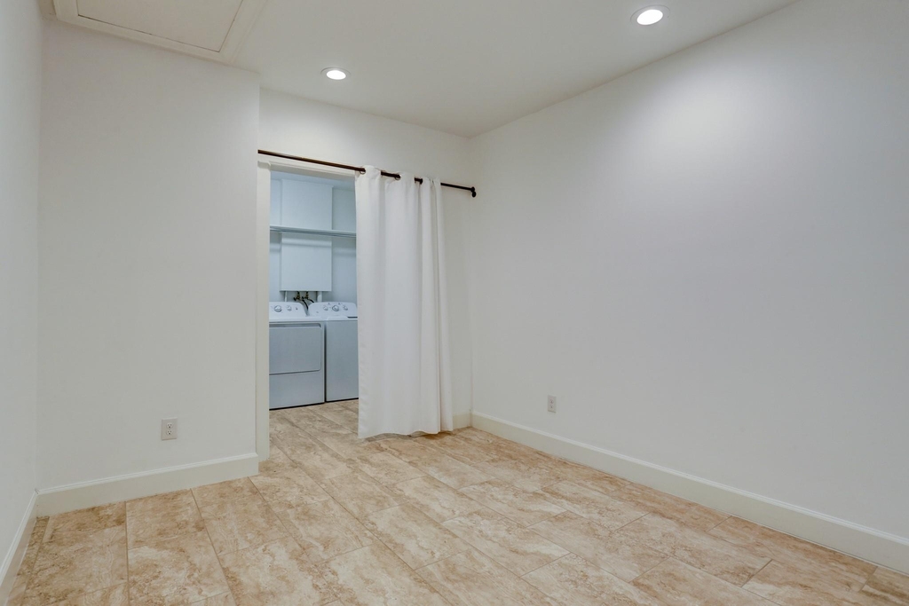 4419 Cynthia - Photo 7